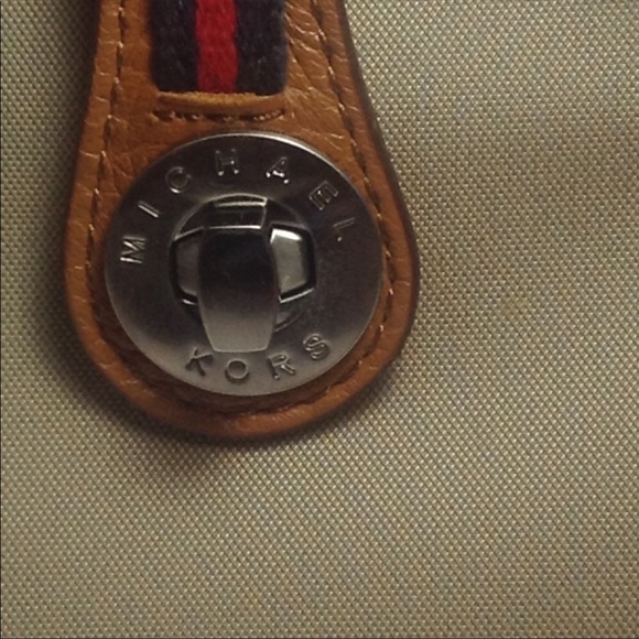 Brown mk wristlet - Picture 2 of 6